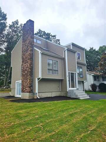 8 Bicentennial Way, North Providence, RI 02909
