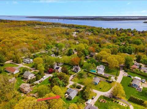 51 Rose Hill Road, North Kingstown, RI 02874