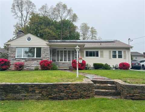 9 Farnum Avenue, North Providence, RI 02911