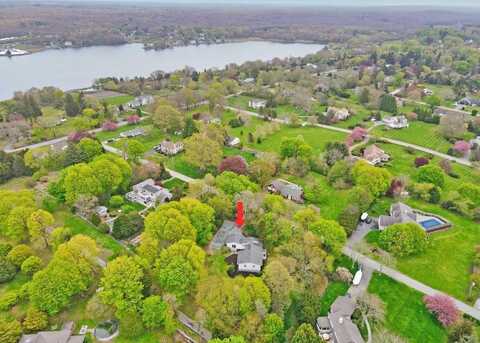 58 Leonard Drive, Tiverton, RI 02878
