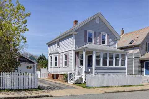 52 Hall Avenue, Newport, RI 02840