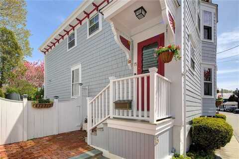 15 Cross Street, Newport, RI 02840