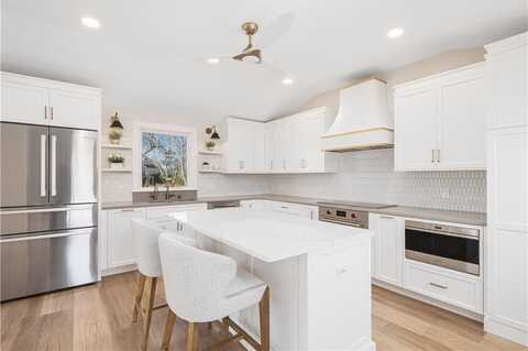 9 Stedman Road, South Kingstown, RI 02879