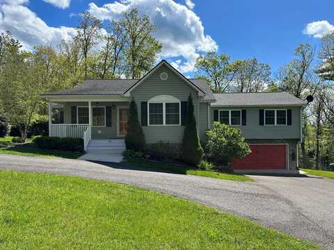 185 Laurel Dr, Fancy Gap, VA 24328