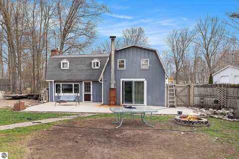 1956 S Goldenrod, Lake City, MI 49651