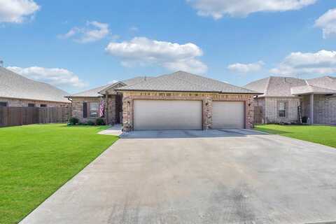 204 NW Granite Ave, Cache, OK 73537