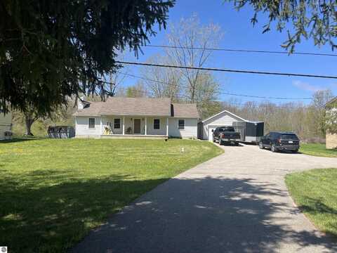 4474 S Crawford Road, Mount Pleasant, MI 48858