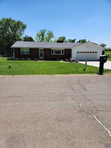 925 NW Pleasant Hill LN, Topeka, KS 66618