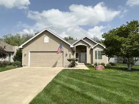 3930 SW Stonybrook DR, Topeka, KS 66610