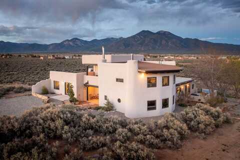 1447 Mesa Vista, El Prado, NM 87529