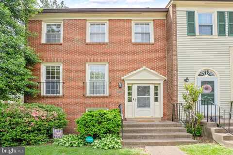 8644 DELLWAY LN, VIENNA, VA 22180
