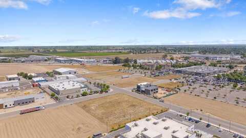 1959 Morgan Drive, Kingsburg, CA 93631