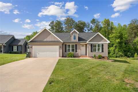 121 Brooke Ridge Drive, Thomasville, NC 27360