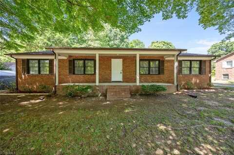 2732 Knob Hill Drive, Clemmons, NC 27012