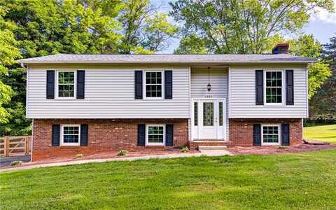 3255 Wide Country Road, Pfafftown, NC 27040