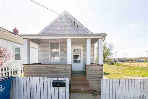8432 Tennessee Ave, Saint Louis, MO 63125
