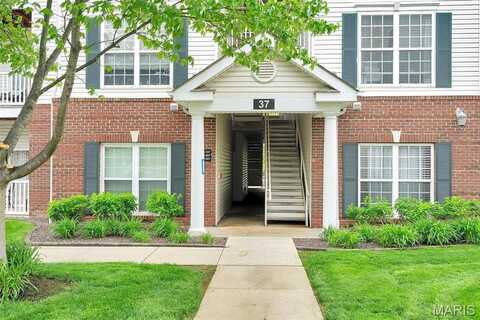 37 Kassebaum Lane, Saint Louis, MO 63129