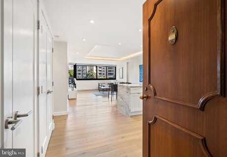2510 VIRGINIA AVENUE NW, WASHINGTON, DC 20037