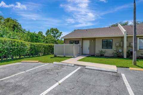 10323 W Boca Bnd W, Boca Raton, FL 33428