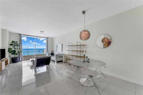770 Claughton Island Dr, Miami, FL 33131