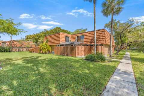 11852 SW 9th Ct, Davie, FL 33325