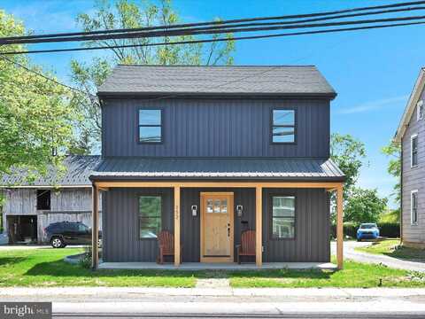 152 W MAIN STREET, LEOLA, PA 17540