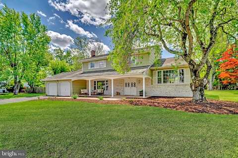 10 MANOR RIDGE DRIVE, PRINCETON JUNCTION, NJ 08550