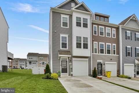 125 MOSSDALE BOULEVARD, FALLING WATERS, WV 25419