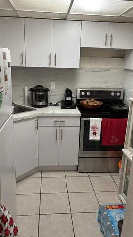 801 NW 47 Ave, Miami, FL 33126