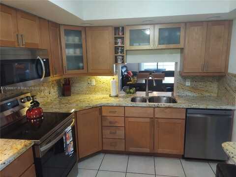 16171 Blatt Blvd, Weston, FL 33326