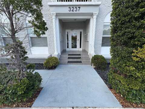 3237 SW 4th St, Miami, FL 33135