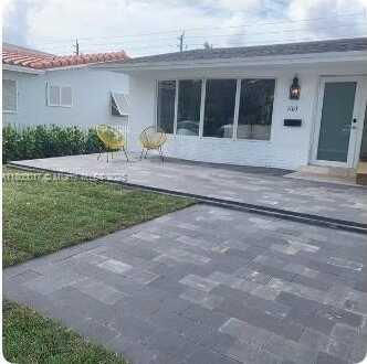1103 Washington St, Hollywood, FL 33019