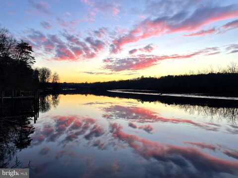 25305 SANDY POINT ROAD, GREENSBORO, MD 21639