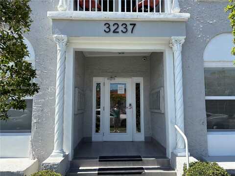 3237 SW 4th St, Miami, FL 33135