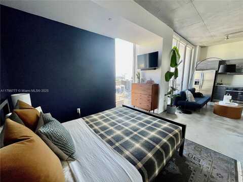 151 SE 1st St, Miami, FL 33131