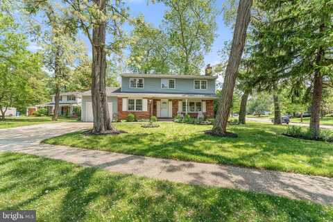 12 FARMHOUSE COURT, CHERRY HILL, NJ 08002