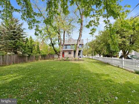24 S MAIN STREET, STEWARTSTOWN, PA 17363