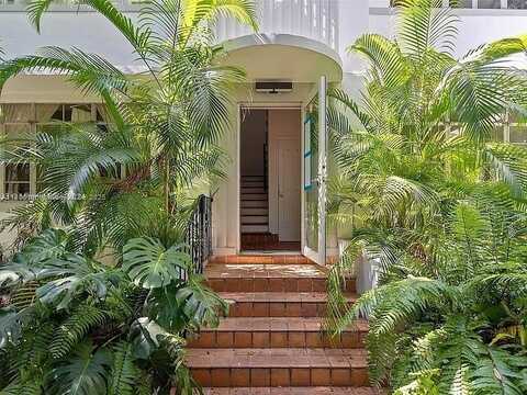 817 Lenox Ave, Miami Beach, FL 33139
