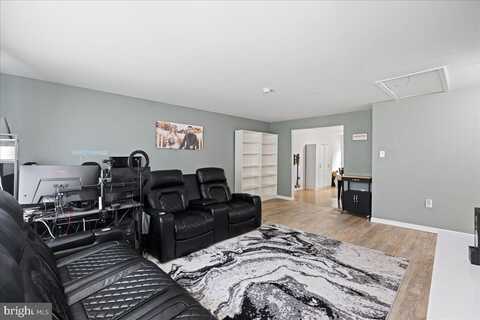 6706 MILLVILLE AVENUE, MAYS LANDING, NJ 08330