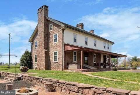 1935 PENNGROVE TERRACE, LANSDALE, PA 19446