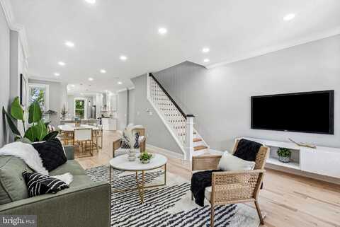 40 E SLOCUM STREET, PHILADELPHIA, PA 19119