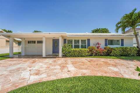 121 Tacoma Ln, Palm Beach Shores, FL 33404
