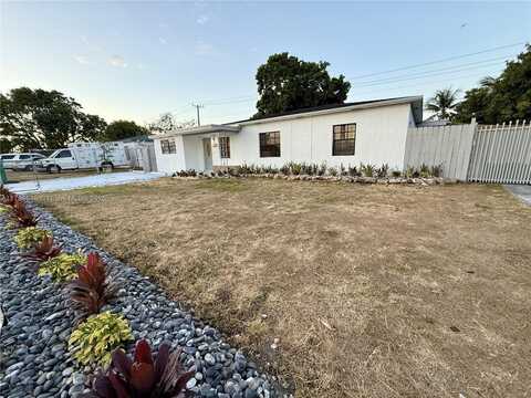 14471 Lincoln Blvd, Miami, FL 33176