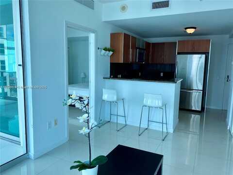 300 S Biscayne Blvd, Miami, FL 33131