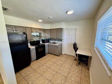 2633 NW 9th Ave, Wilton Manors, FL 33311