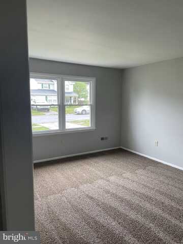 9 WELLINGTON DRIVE, NEWARK, DE 19702