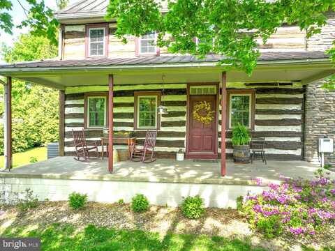 1606 READING ROAD, MOHNTON, PA 19540