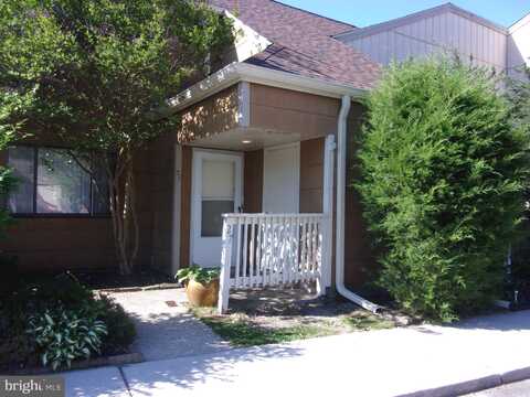 27 CHISWICK DRIVE, LINDENWOLD, NJ 08021