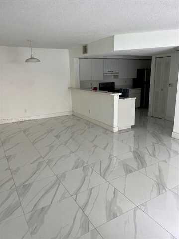 18830 NW 57th Ave, Hialeah, FL 33015