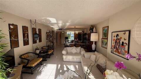 400 Leslie Dr, Hallandale Beach, FL 33009